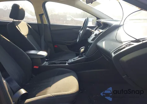 2015 Ford Focus Se z USA, uszkodzony, nr VIN 1FADP3F21FL355098